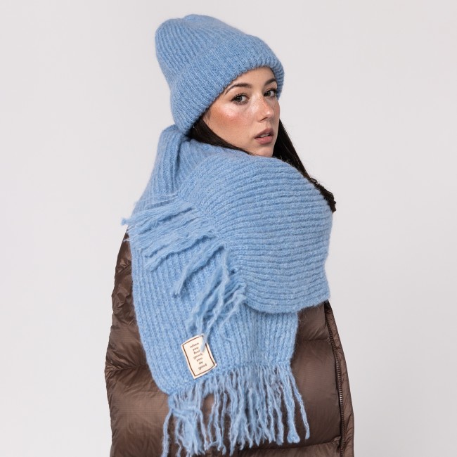 CZAPKA FLUFFY  ICE BLUE