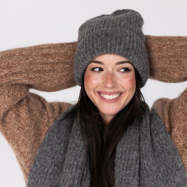 CZAPKA FLUFFY DARK GRAY